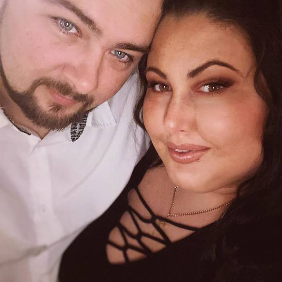 Meet your Posher, Alèxandra - Picture 1 of 1